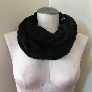 [Triple Flip] Minky Black Infinity Scarf | OS | Good